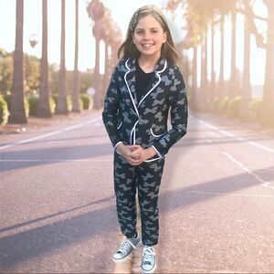 LA MINIATURA 2 PIECE PANTSUIT SATIN BOW SIZE 12